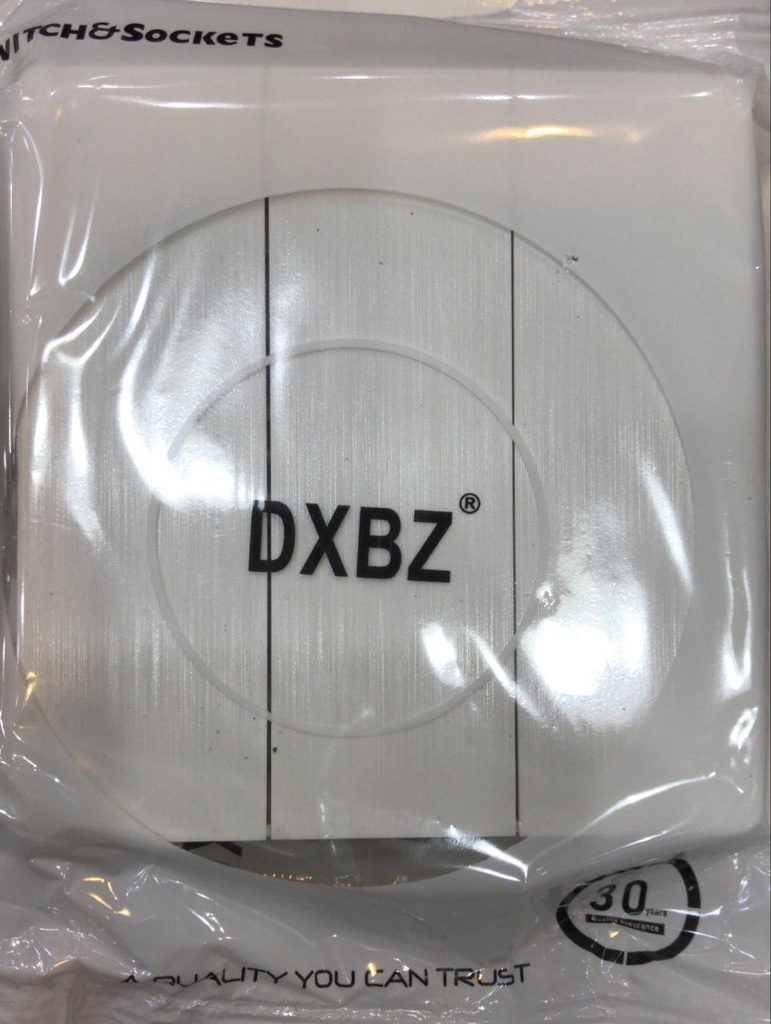 ON OFF SWITCH 3GANG 7X7 DXBZ+SIRODE