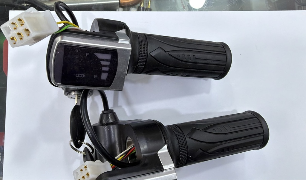 SCOOTER ACCELERATOR HANDLE 6PIN JACK