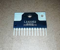 LA42352